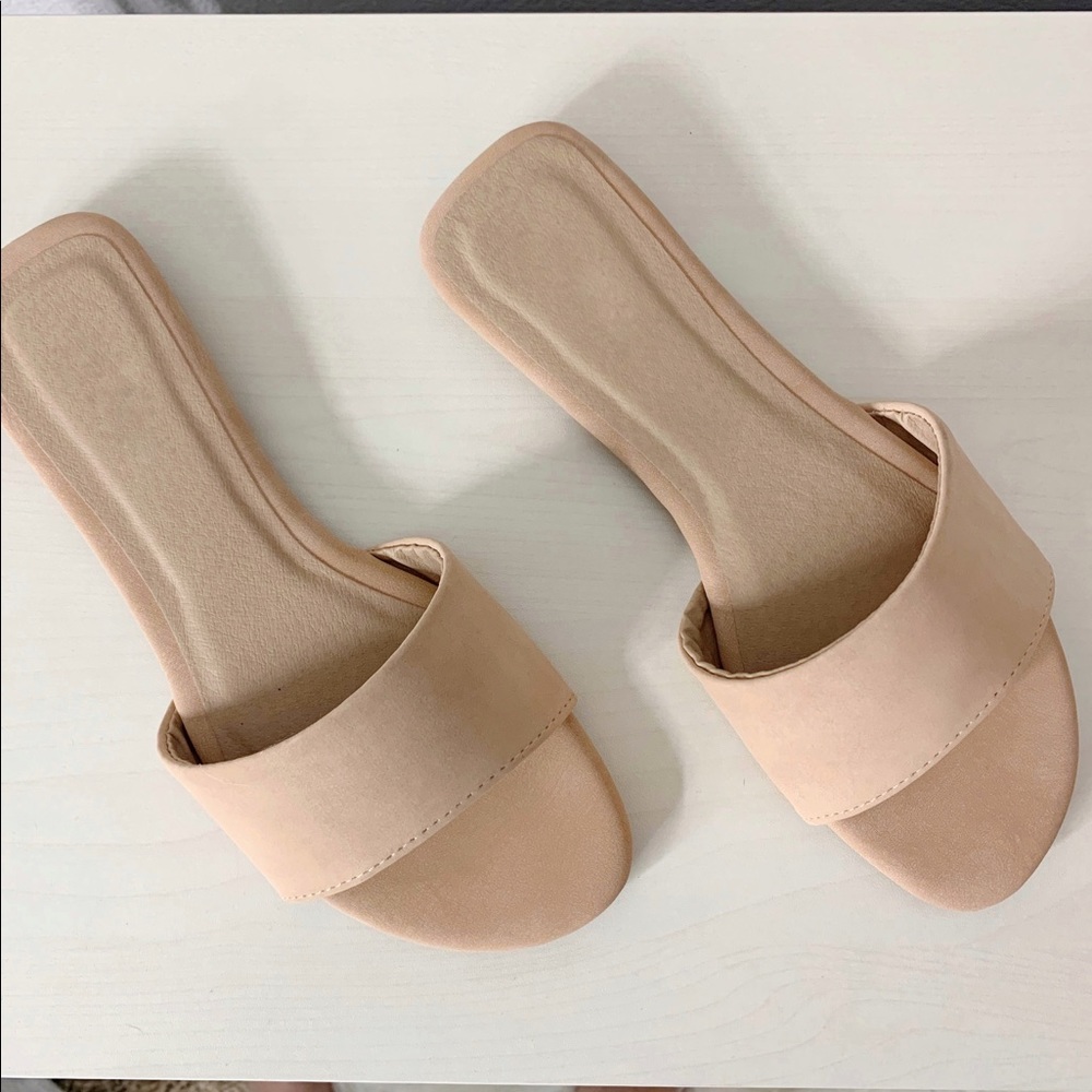 ✨NEW Amelia Sandal- in Nude - Picture 4 of 7